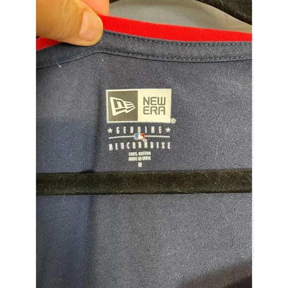 New Era Women's Boston Red Sox Profile Navy Arched Notch Neck T-Shirt size M - Picture 2 of 3